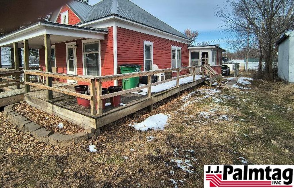 528 9th Street, Pawnee City, NE 68420