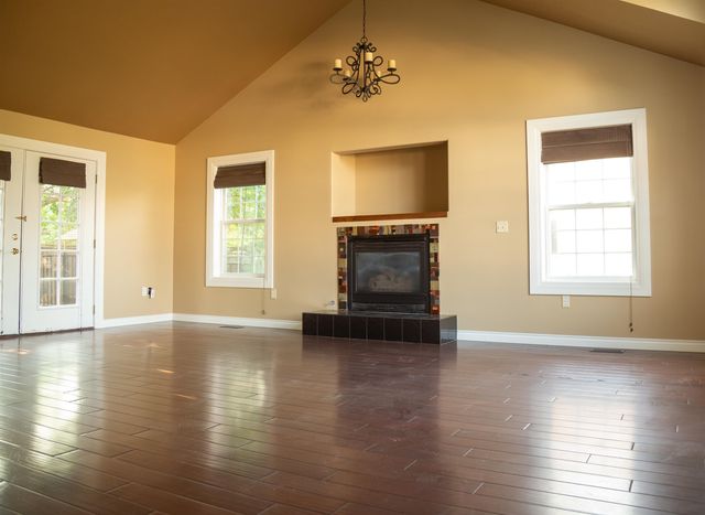 1316 W Maxine Ct, Spokane, WA 99208