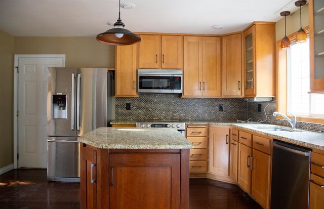1316 W Maxine Ct, Spokane, WA 99208