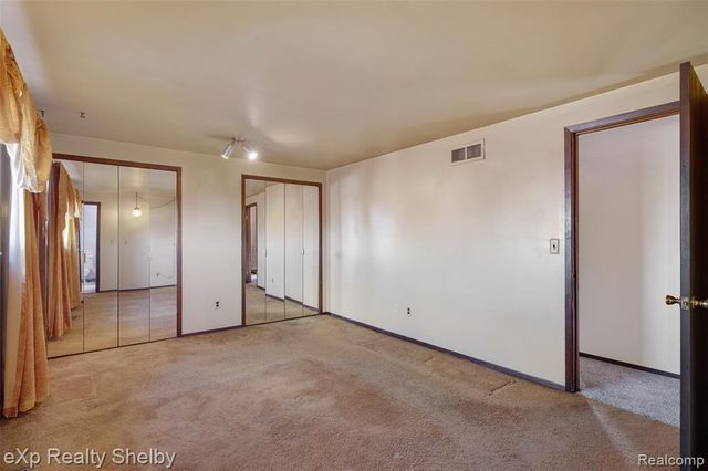 2849 Elmcrest Road, Sterling Heights, MI 48310