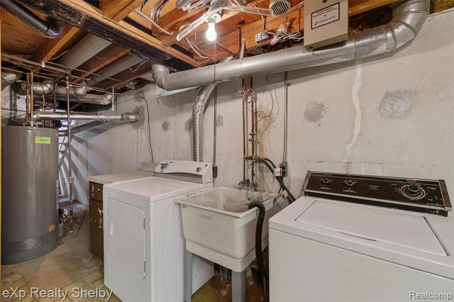 2849 Elmcrest Road, Sterling Heights, MI 48310