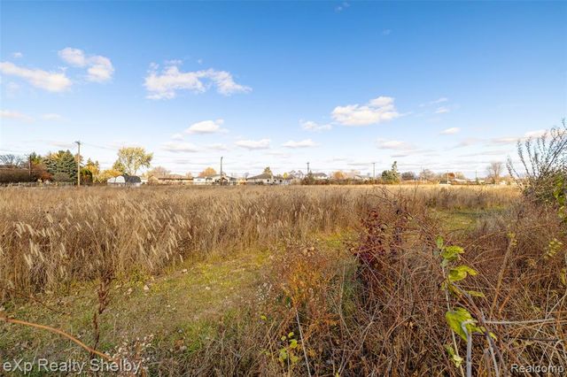 2849 Elmcrest Road, Sterling Heights, MI 48310