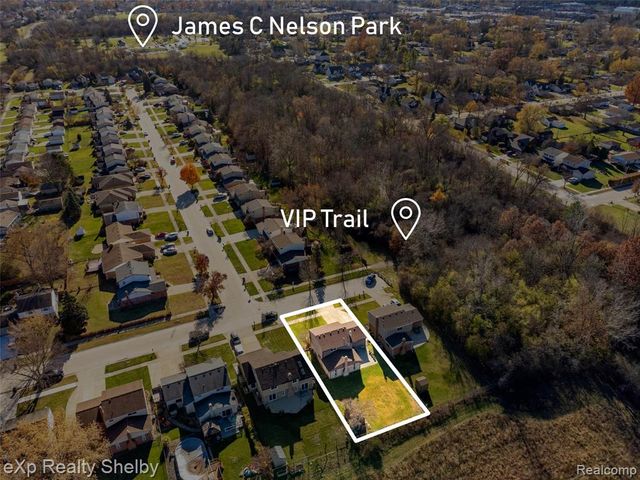 2849 Elmcrest Road, Sterling Heights, MI 48310