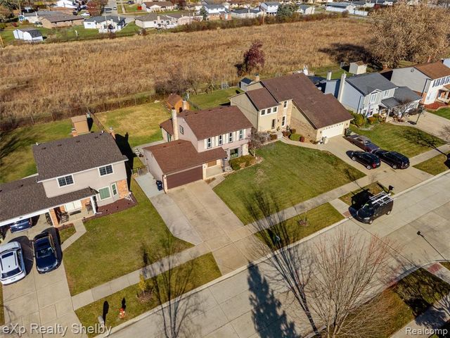 2849 Elmcrest Road, Sterling Heights, MI 48310