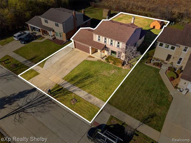 2849 Elmcrest Road, Sterling Heights, MI 48310