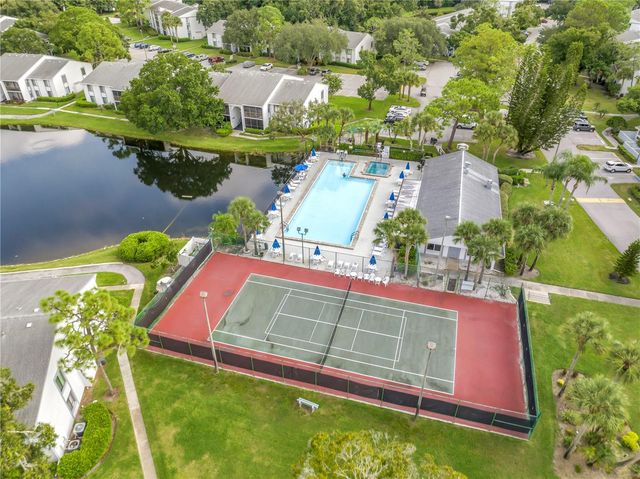 1290 PINE RIDGE CIRCLE E G2, Tarpon Springs, FL 34688