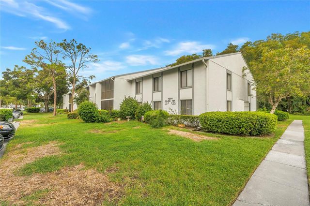 1290 PINE RIDGE CIRCLE E G2, Tarpon Springs, FL 34688