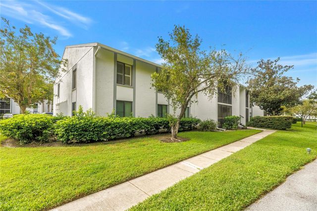 1290 PINE RIDGE CIRCLE E G2, Tarpon Springs, FL 34688
