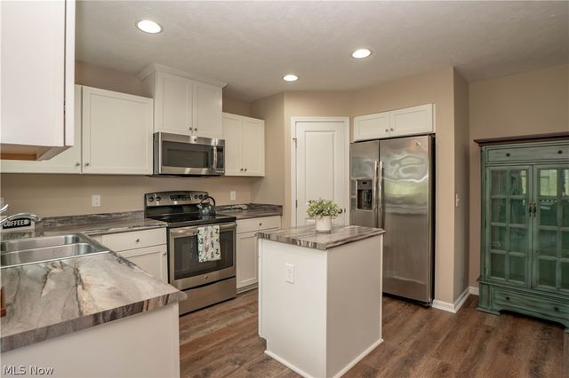 7185 Gauntlet Street SW, Massillon, OH 44646