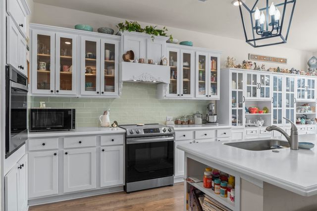 369 Castaway Key Dr., Pawleys Island, SC 29585