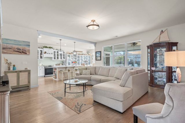 369 Castaway Key Dr., Pawleys Island, SC 29585