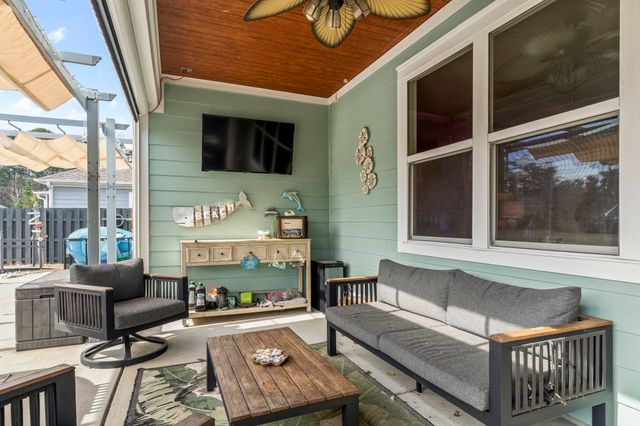 369 Castaway Key Dr., Pawleys Island, SC 29585