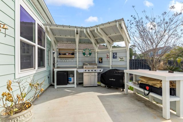 369 Castaway Key Dr., Pawleys Island, SC 29585