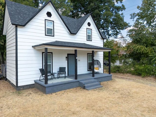 1134 E Walnut Street, Shawnee, OK 74801