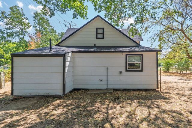 1134 E Walnut Street, Shawnee, OK 74801