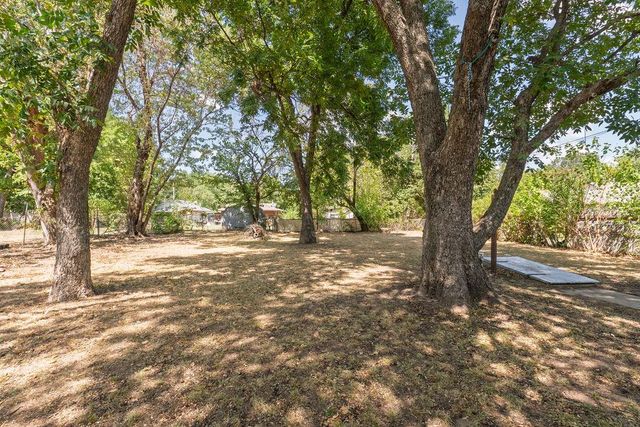 1134 E Walnut Street, Shawnee, OK 74801