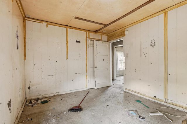 912 N Tone Avenue, Denison, TX 75020