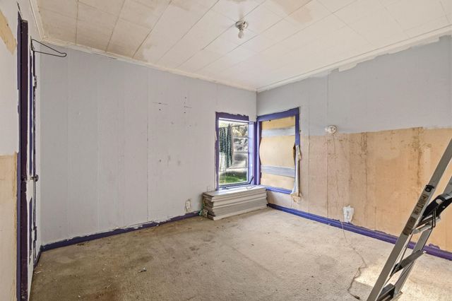 912 N Tone Avenue, Denison, TX 75020