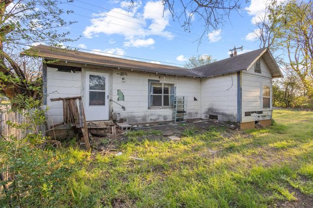 912 N Tone Avenue, Denison, TX 75020