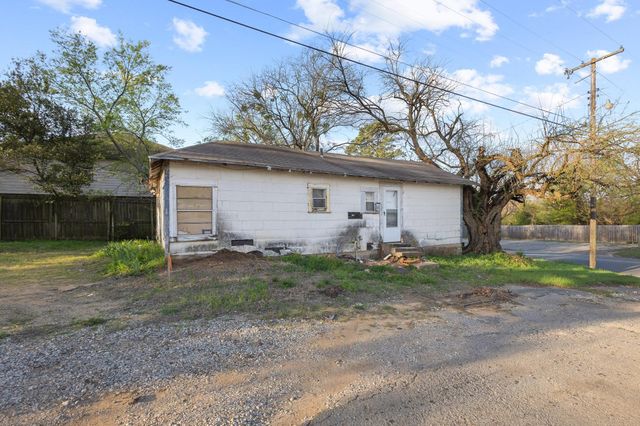 912 N Tone Avenue, Denison, TX 75020