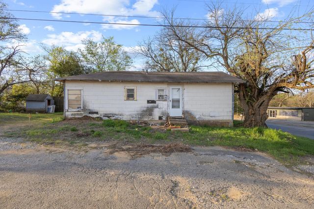 912 N Tone Avenue, Denison, TX 75020