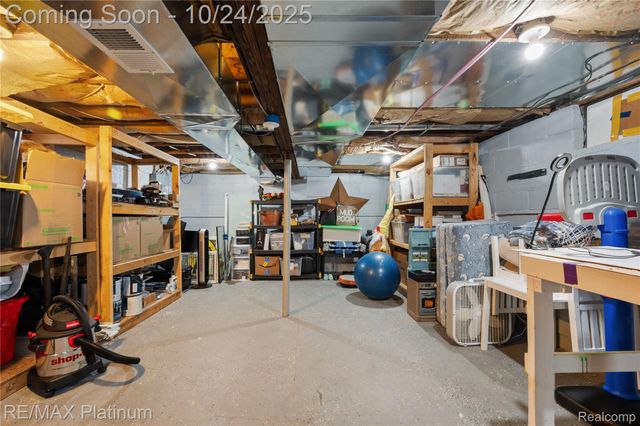 3499 S State Road, Davison, MI 48423