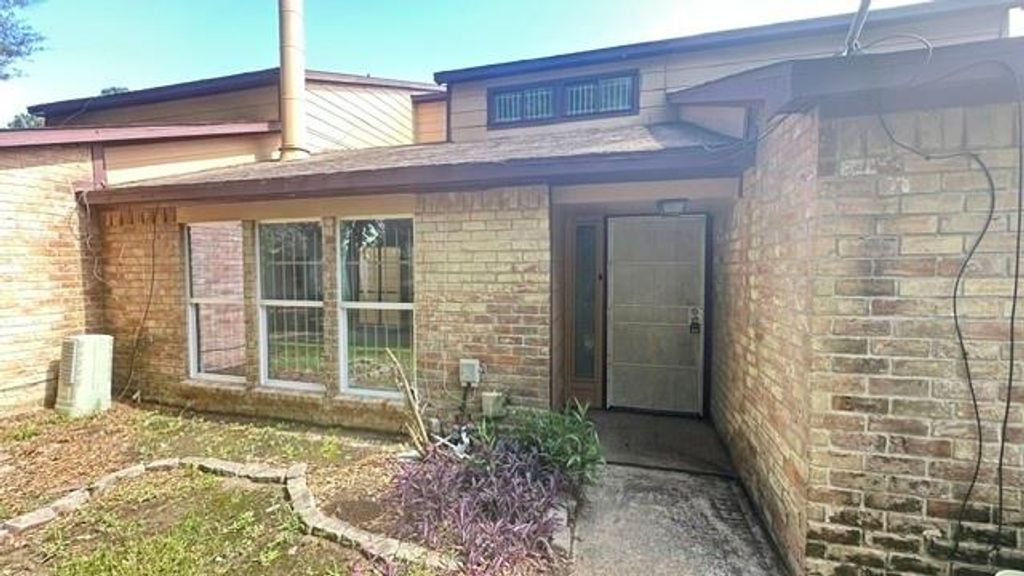 12254 Wild Pine Drive B, Houston, TX 77039