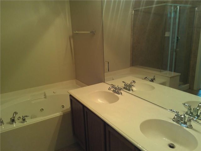 633 Blue Sky Drive, Arlington, TX 76002