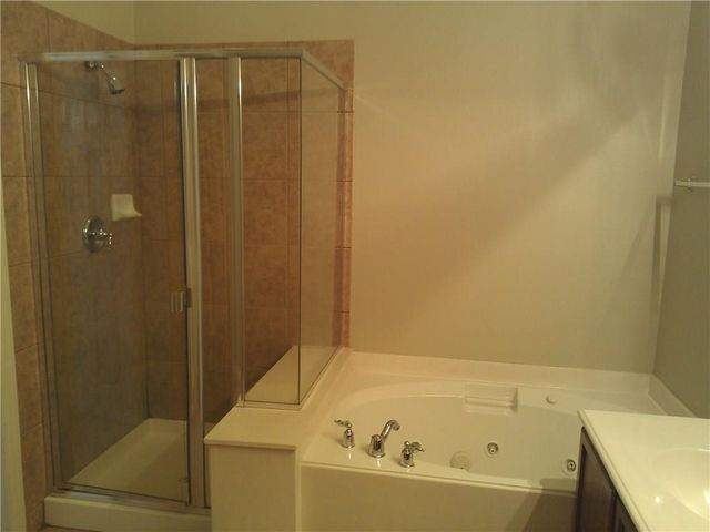 633 Blue Sky Drive, Arlington, TX 76002