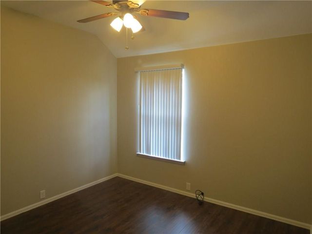 633 Blue Sky Drive, Arlington, TX 76002