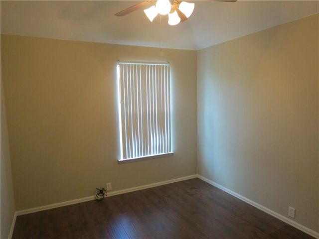 633 Blue Sky Drive, Arlington, TX 76002