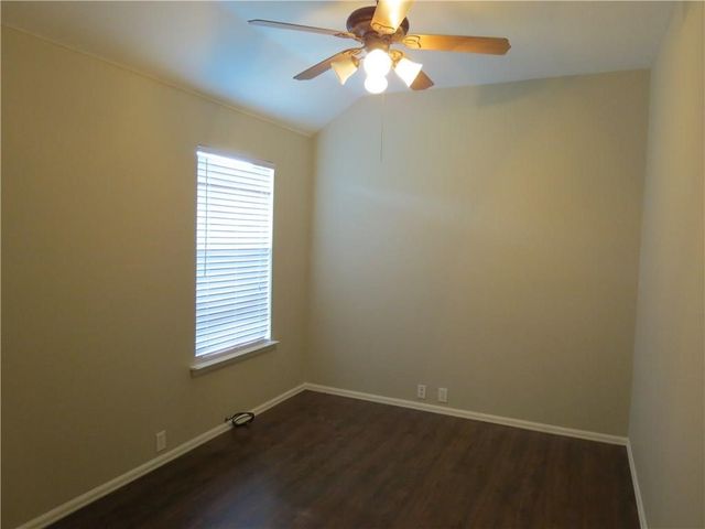 633 Blue Sky Drive, Arlington, TX 76002