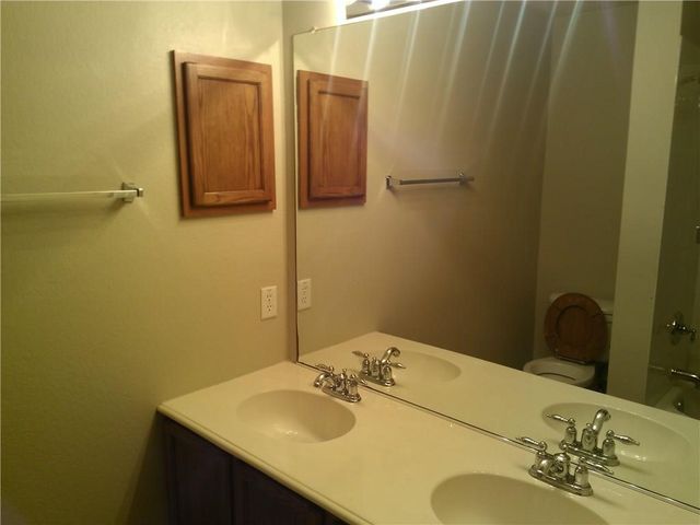 633 Blue Sky Drive, Arlington, TX 76002