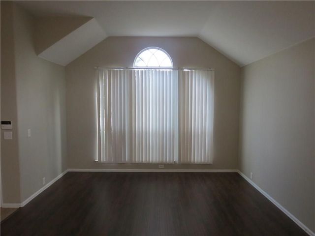 633 Blue Sky Drive, Arlington, TX 76002