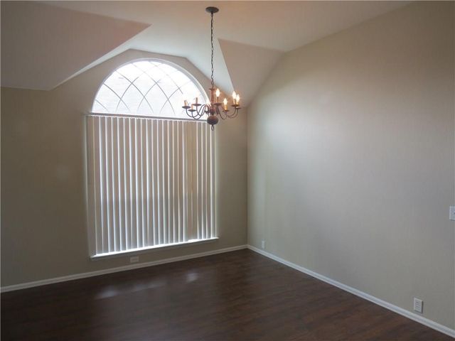 633 Blue Sky Drive, Arlington, TX 76002