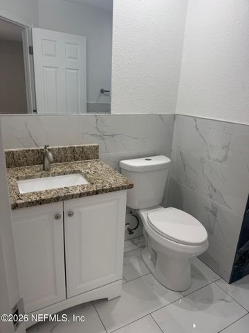 7945 MACINNES DR Drive, Jacksonville, FL 32244