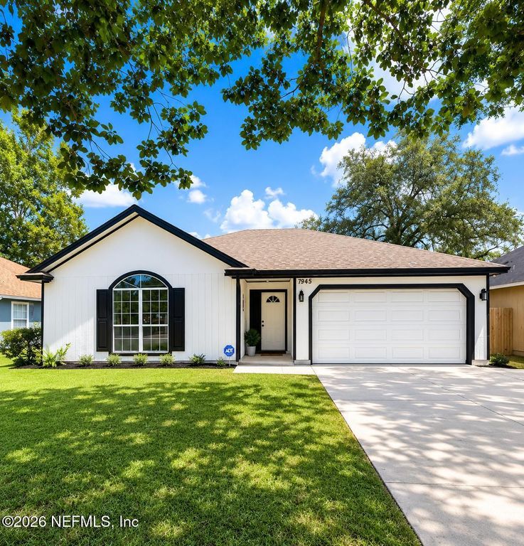 7945 MACINNES DR Drive, Jacksonville, FL 32244