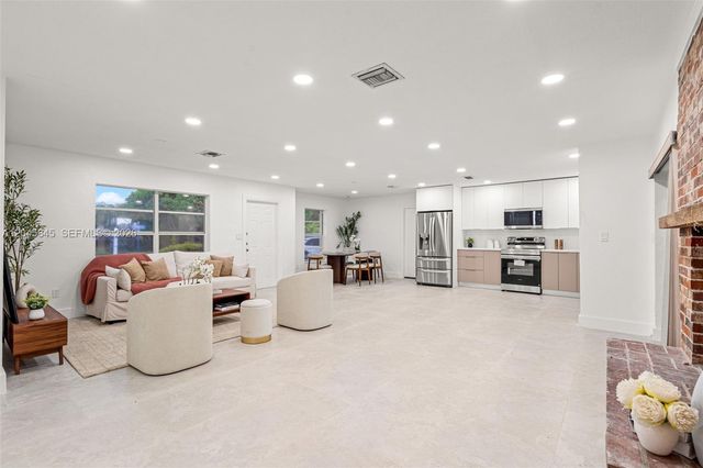 18103 SW 93rd Avenue, Palmetto Bay, FL 33157