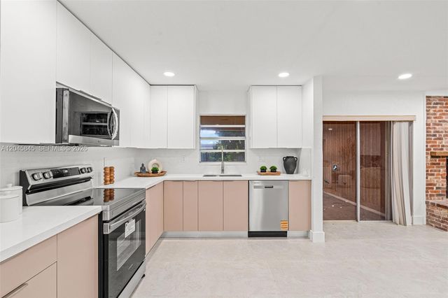 18103 SW 93rd Avenue, Palmetto Bay, FL 33157