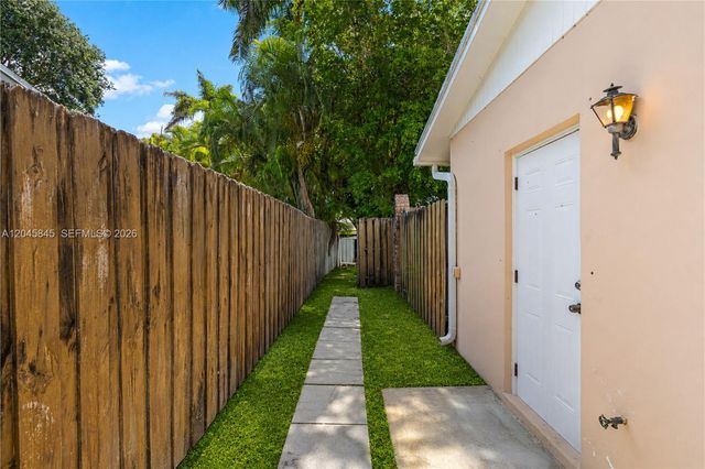 18103 SW 93rd Avenue, Palmetto Bay, FL 33157