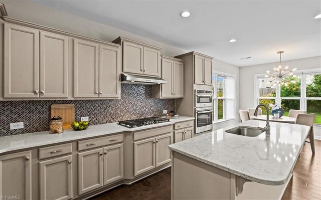 802 Blue Moon Court, Greensboro, NC 27455