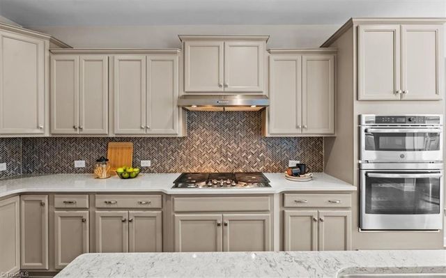 802 Blue Moon Court, Greensboro, NC 27455