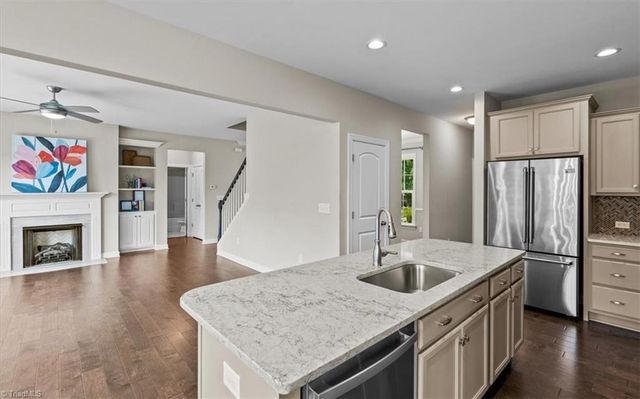 802 Blue Moon Court, Greensboro, NC 27455