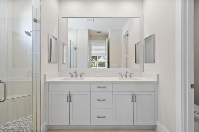 2147 Falls Manor, Vero Beach, FL 32967