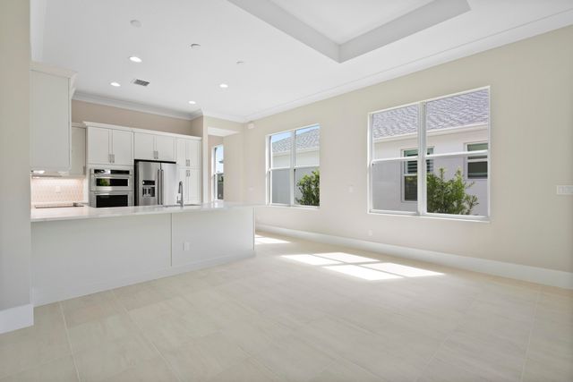 2147 Falls Manor, Vero Beach, FL 32967