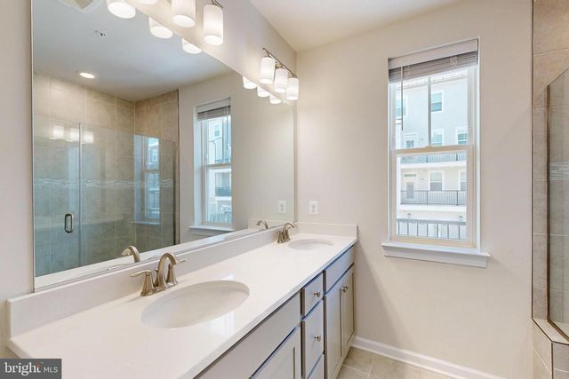 2375 STEPHANIE TESSA LN, Woodbridge, VA 22191