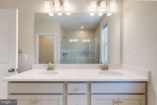 2375 STEPHANIE TESSA LN, Woodbridge, VA 22191