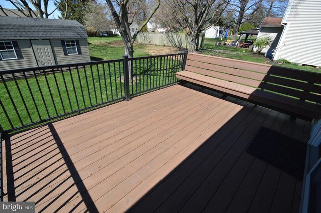 556 SCHOOLWAY DR, Manheim, PA 17545