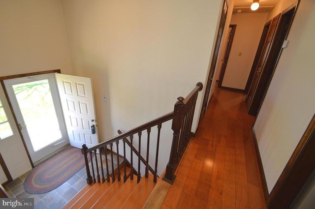 556 SCHOOLWAY DR, Manheim, PA 17545