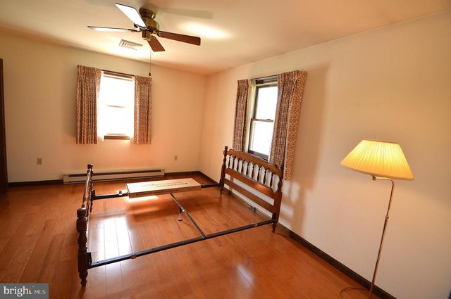 556 SCHOOLWAY DR, Manheim, PA 17545